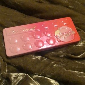 Too faced sweet peach palette